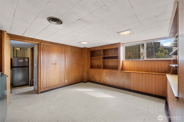 10702 39th Avenue SW, Seattle, WA 98146