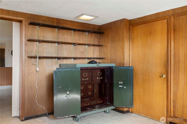 10702 39th Avenue SW, Seattle, WA 98146