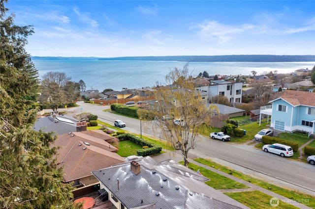 10702 39th Avenue SW, Seattle, WA 98146