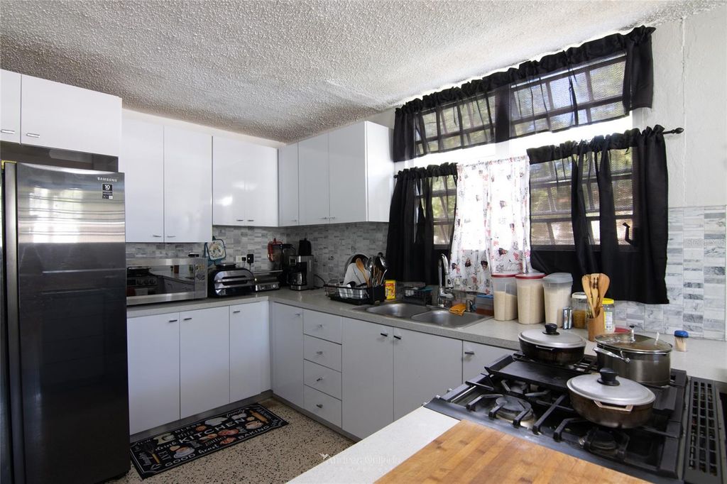 Image 8 of property listing at 227B ST. COUNTRY CLUB JW-D15, Carolina, PR 00985