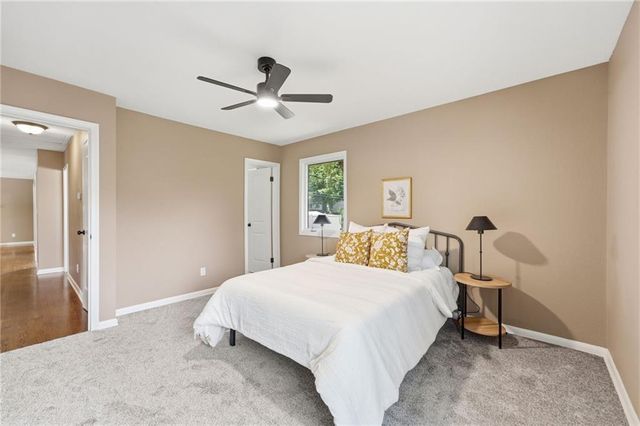 305 SW Marion Lane, Lee's Summit, MO 64081