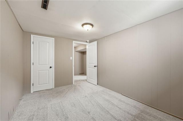 305 SW Marion Lane, Lee's Summit, MO 64081
