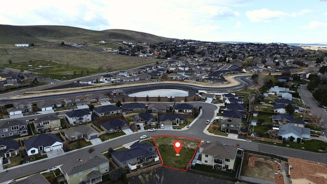 4201 S Zillah St, Kennewick, WA 99337