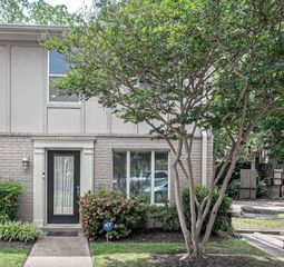 2240 GERMANTOWN SQ W, Germantown, TN 38138