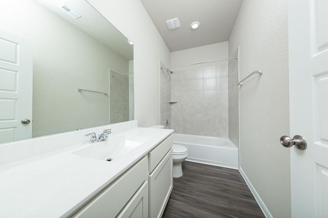 1882 Glacier Gorge Trail, Dayton, TX 77535