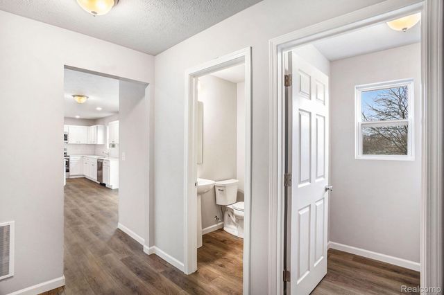 747 Lone Oak Way, Tecumseh, MI 49286