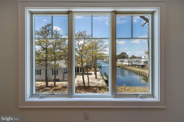 322 YORK RD, South Bethany, DE 19930