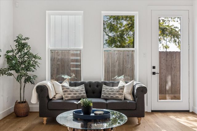 1918 Luna Woods Lane, Houston, TX 77055