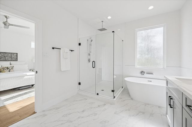 1918 Luna Woods Lane, Houston, TX 77055