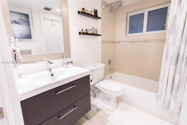 7845 Camino Real O-106, Miami, FL 33143