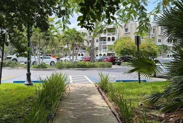 7845 Camino Real O-106, Miami, FL 33143