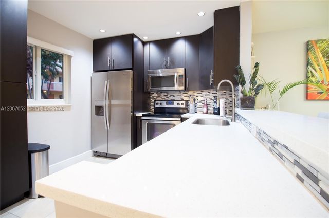 7845 Camino Real O-106, Miami, FL 33143