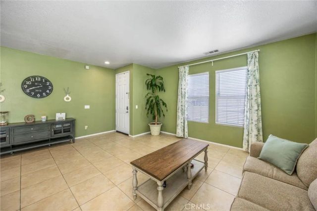 13633 Zircon Way, Victorville, CA 02394