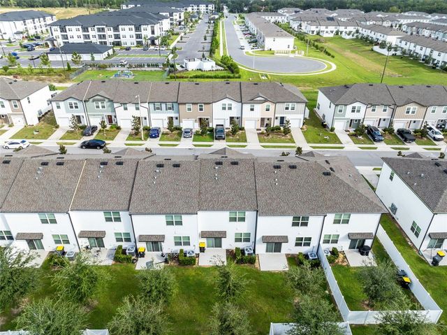 528 MADISON DRIVE, Davenport, FL 33837