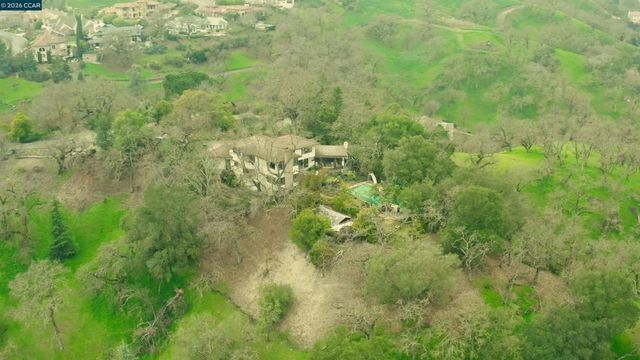 100 Los Balcones, Alamo, CA 94507