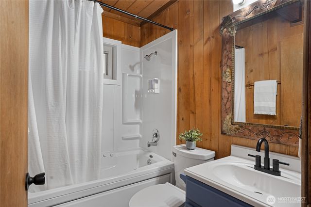 9940 Fairview Lake Road SW, Port Orchard, WA 98367