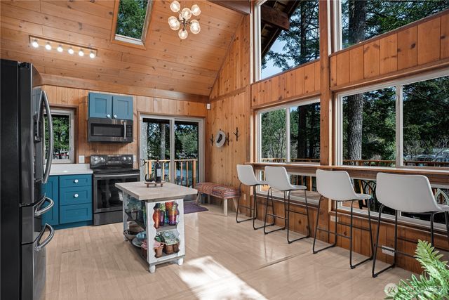 9940 Fairview Lake Road SW, Port Orchard, WA 98367