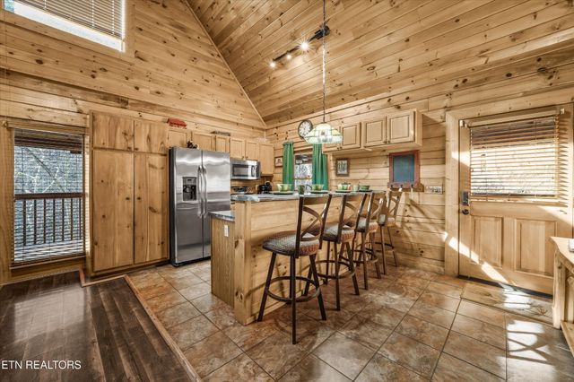 1627 Eagle Springs Rd, Sevierville, TN 37876
