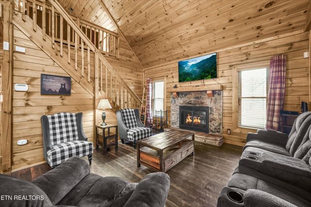 1627 Eagle Springs Rd, Sevierville, TN 37876
