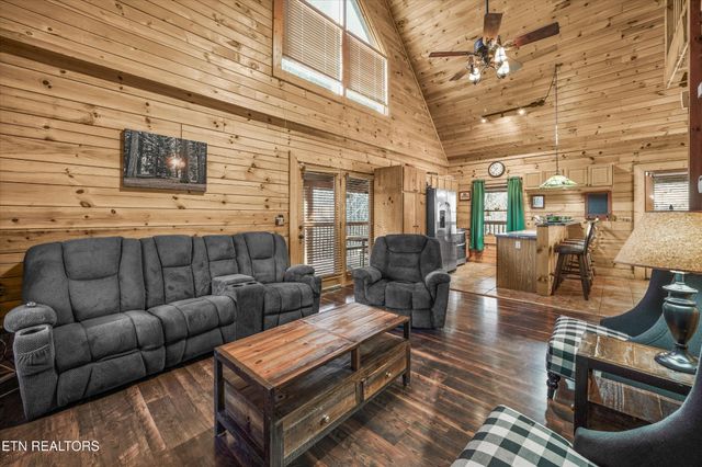 1627 Eagle Springs Rd, Sevierville, TN 37876