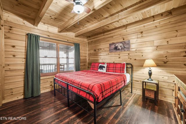 1627 Eagle Springs Rd, Sevierville, TN 37876