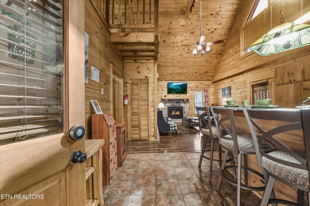 1627 Eagle Springs Rd, Sevierville, TN 37876
