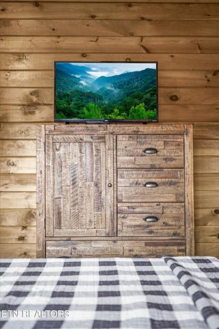 1627 Eagle Springs Rd, Sevierville, TN 37876