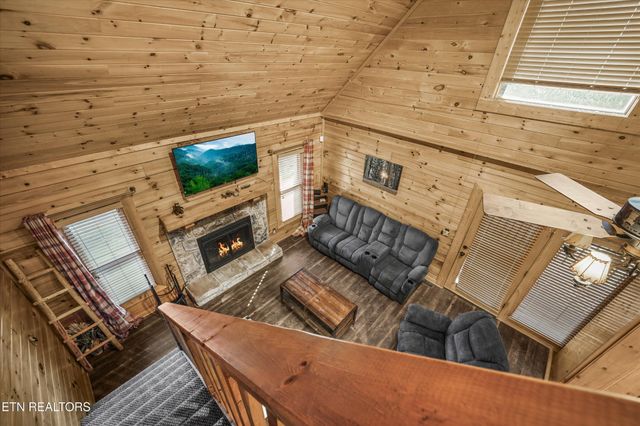 1627 Eagle Springs Rd, Sevierville, TN 37876
