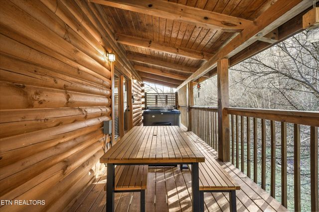 1627 Eagle Springs Rd, Sevierville, TN 37876