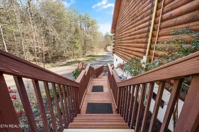 1627 Eagle Springs Rd, Sevierville, TN 37876