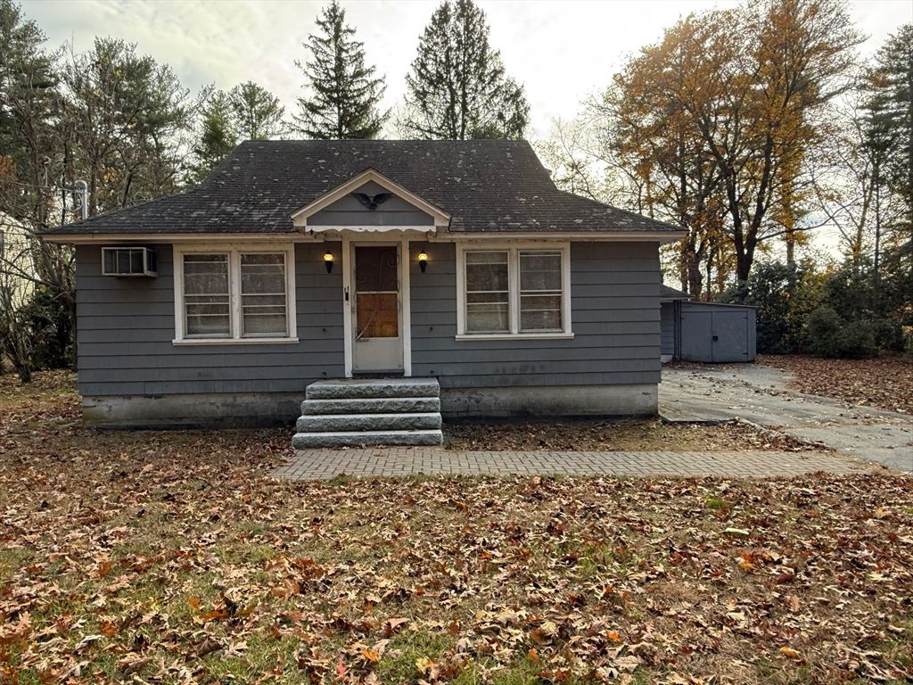 11 Park Ave, Tewksbury, MA 01876