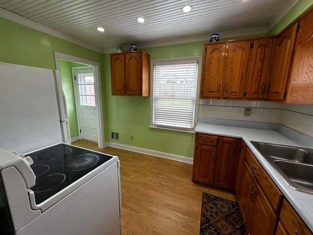 445 Norway Avenue, Huntington, WV 25705