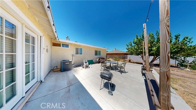 7601 Corona Avenue, Hesperia, CA 92345