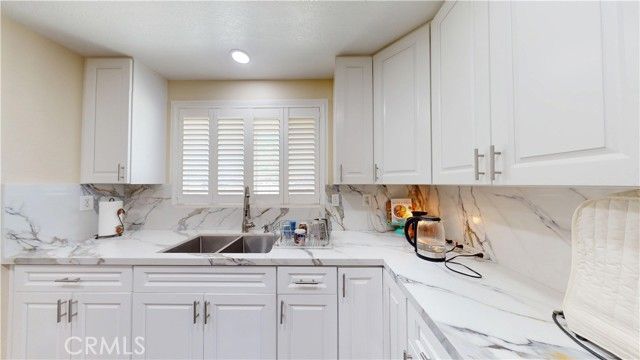 7601 Corona Avenue, Hesperia, CA 92345