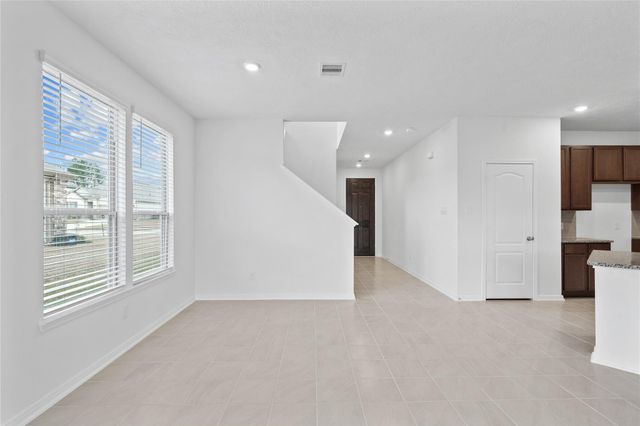 700 Appaloosa Meadow Drive, Magnolia, TX 77354