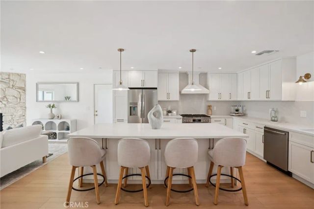 1467 11th, Manhattan Beach, CA 90266
