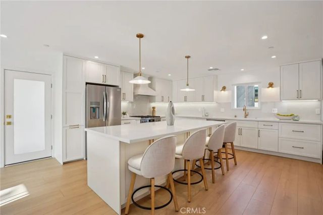 1467 11th, Manhattan Beach, CA 90266