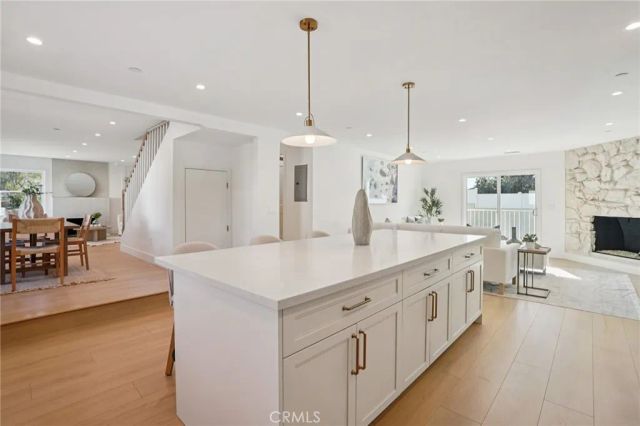 1467 11th, Manhattan Beach, CA 90266