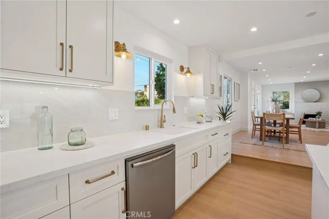 1467 11th, Manhattan Beach, CA 90266
