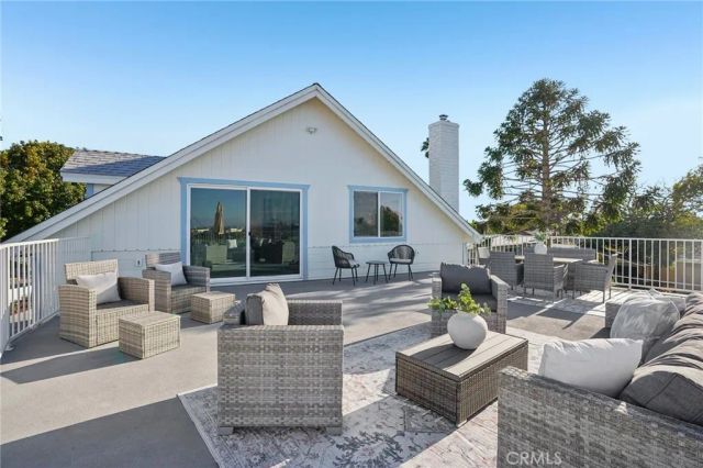 1467 11th, Manhattan Beach, CA 90266