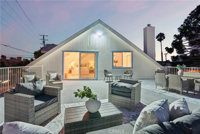 1467 11th, Manhattan Beach, CA 90266