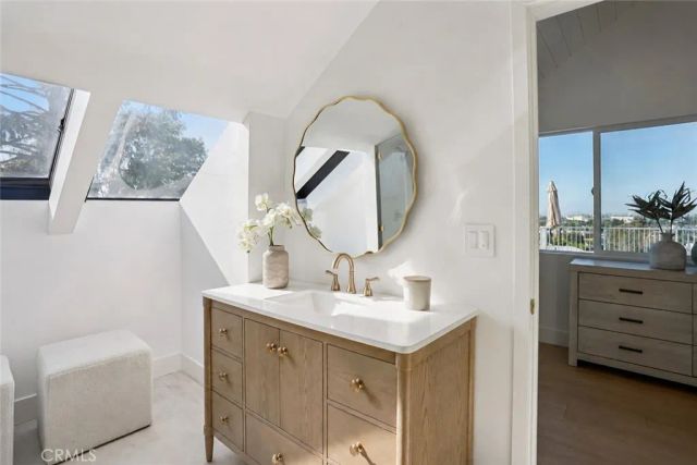1467 11th, Manhattan Beach, CA 90266