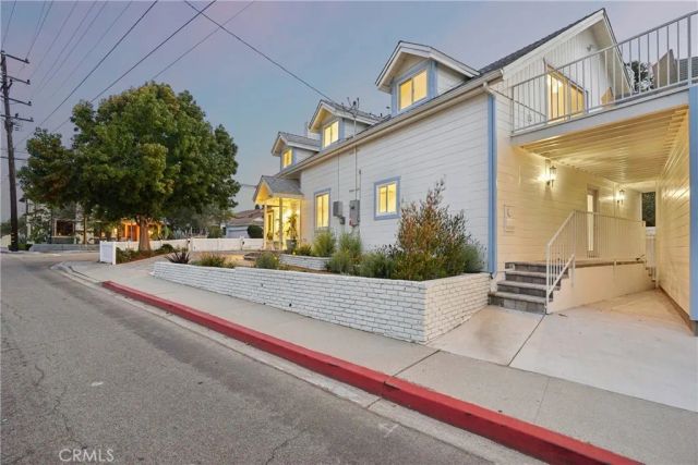 1467 11th, Manhattan Beach, CA 90266