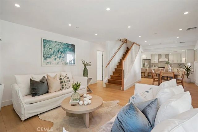 1467 11th, Manhattan Beach, CA 90266