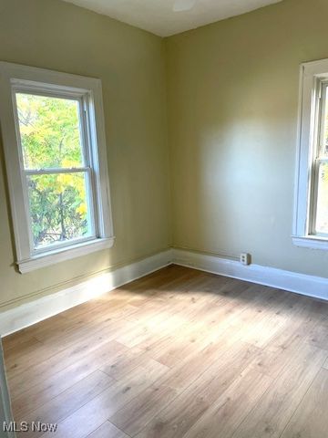 957 E 143rd Street, Cleveland, OH 44110