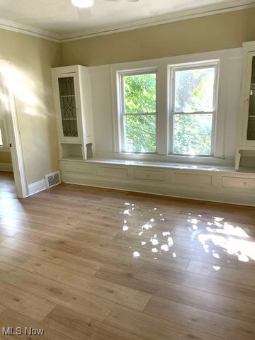 957 E 143rd Street, Cleveland, OH 44110