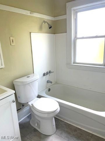 957 E 143rd Street, Cleveland, OH 44110