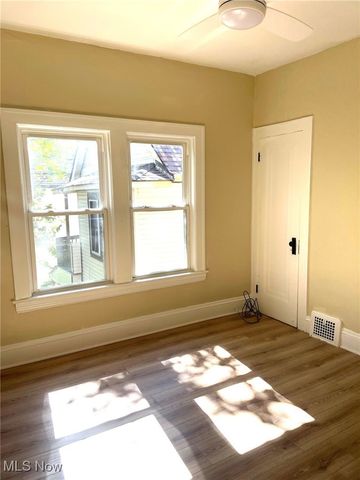 957 E 143rd Street, Cleveland, OH 44110