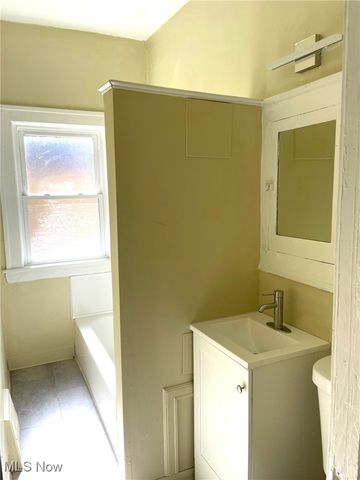 957 E 143rd Street, Cleveland, OH 44110