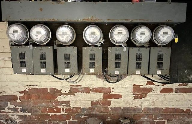 957 E 143rd Street, Cleveland, OH 44110